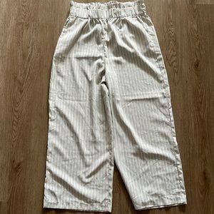 Dynamite cropped pants, size Medium